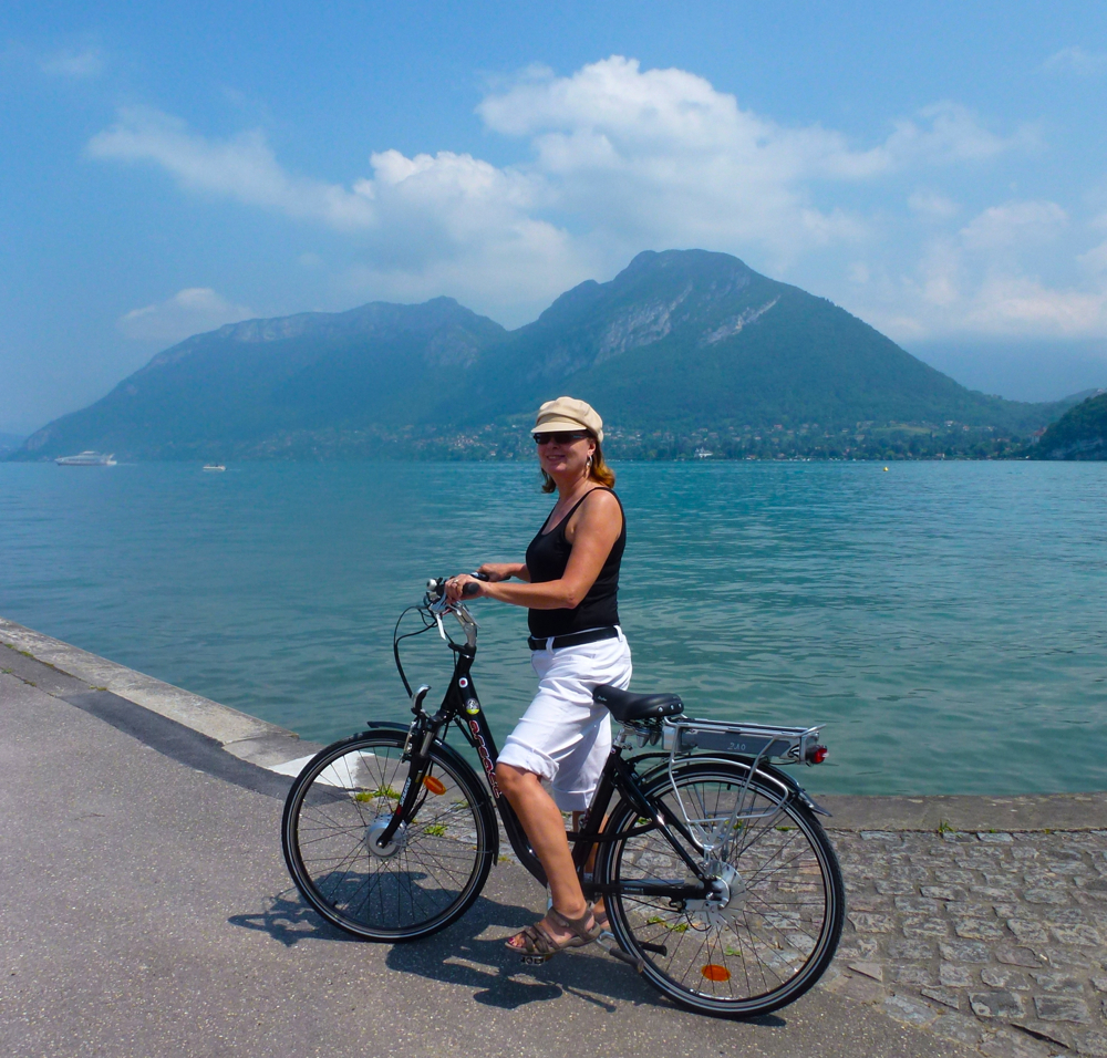 Cycling Lake Annecy
